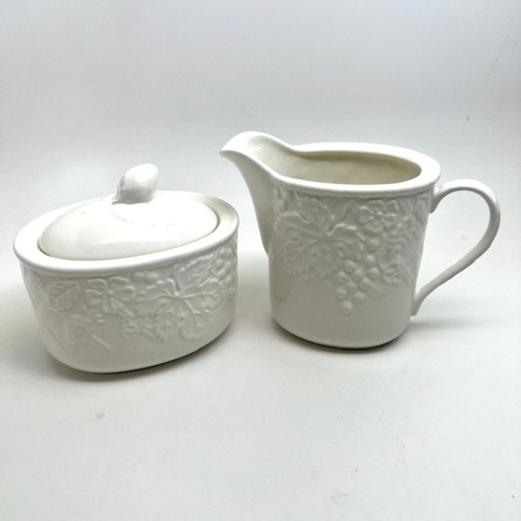 MIKASA SERVING DUO: CREAMER PITCHER & SUGAR BOWL WHITE CERAMIC SETS